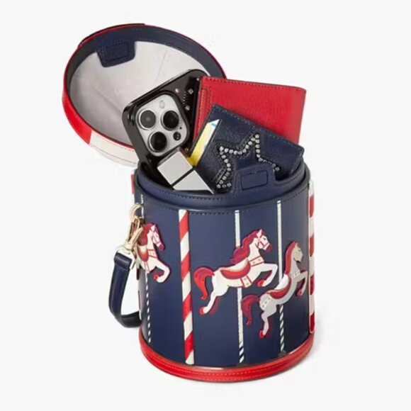 kate spade Winter Wonders 3D Carousel Crossbody purse bag nwt - Picture 4 of 10